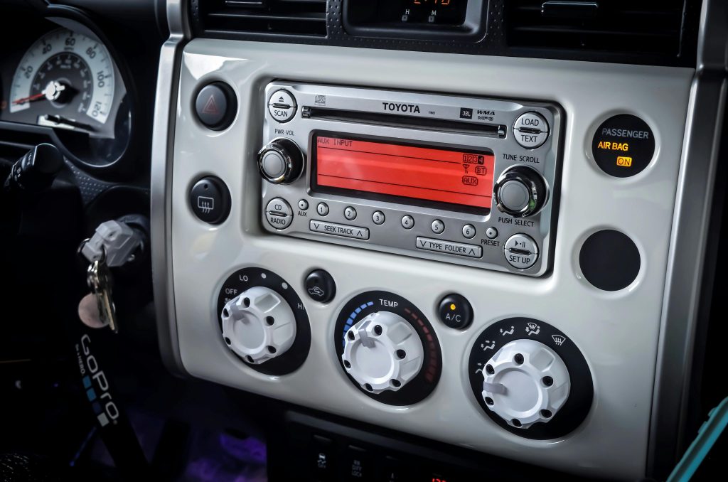 pasang audio mobil tangsel